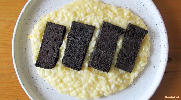 Balkenbrij op risotto — culinair geweld met een zacht randje.